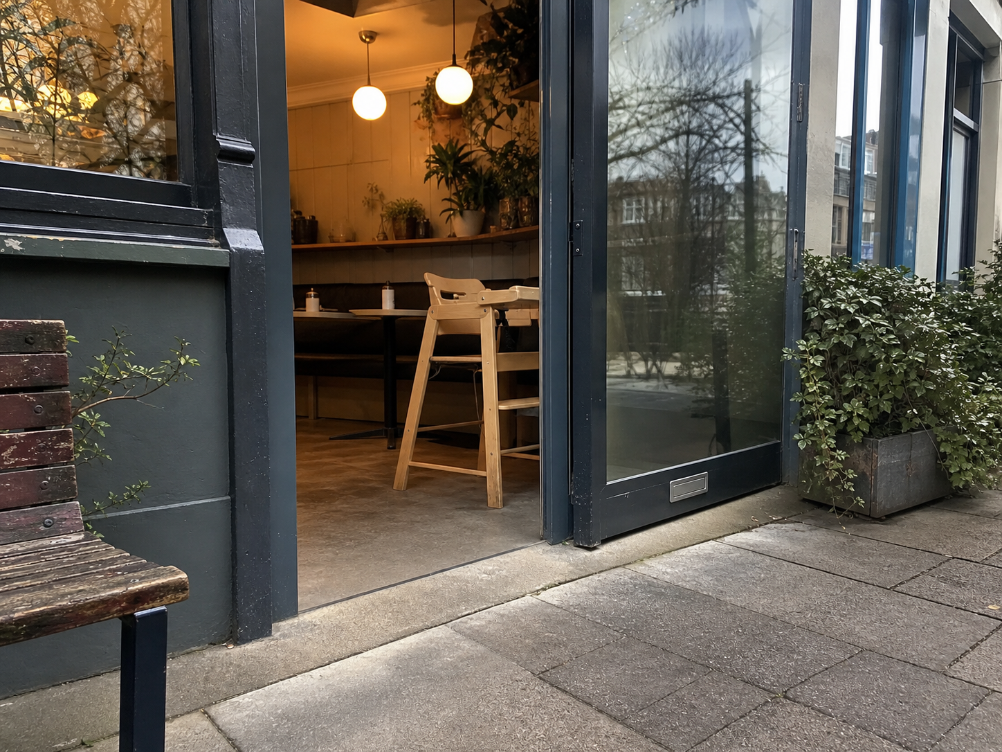 Cafe entrance photo being analyzed